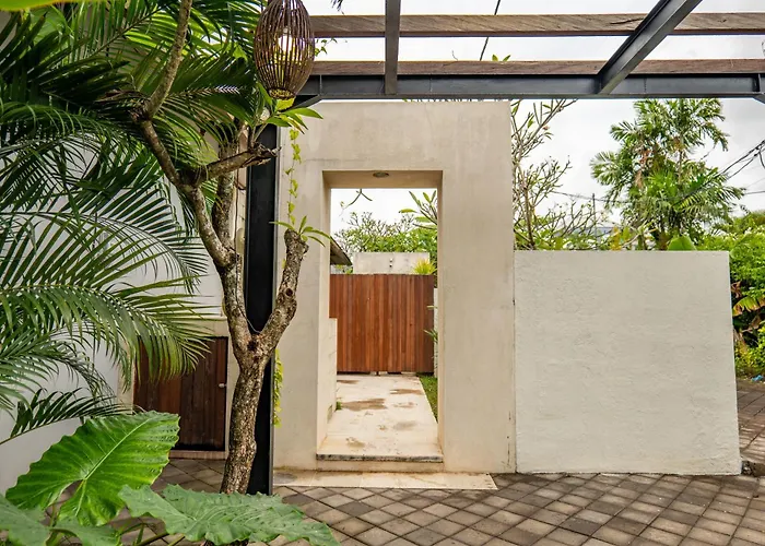 Villa Tuluscolivingseminyakvilla2 Seminyak